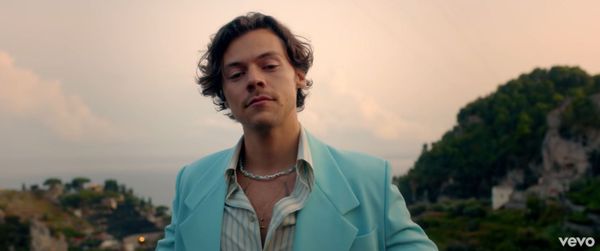 Harry Styles: “Golden” … for Grammys?