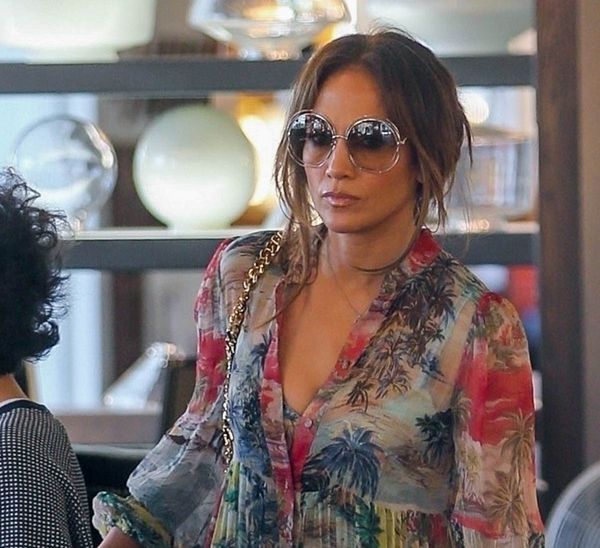 Jennifer Lopez: A Big New Ring?