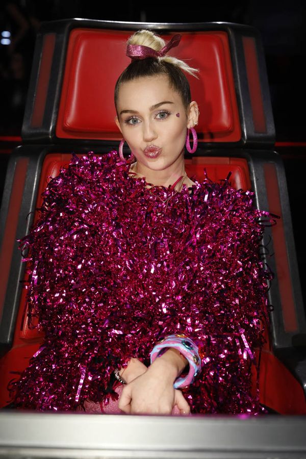 Smutty Social Media, December 6, 2016