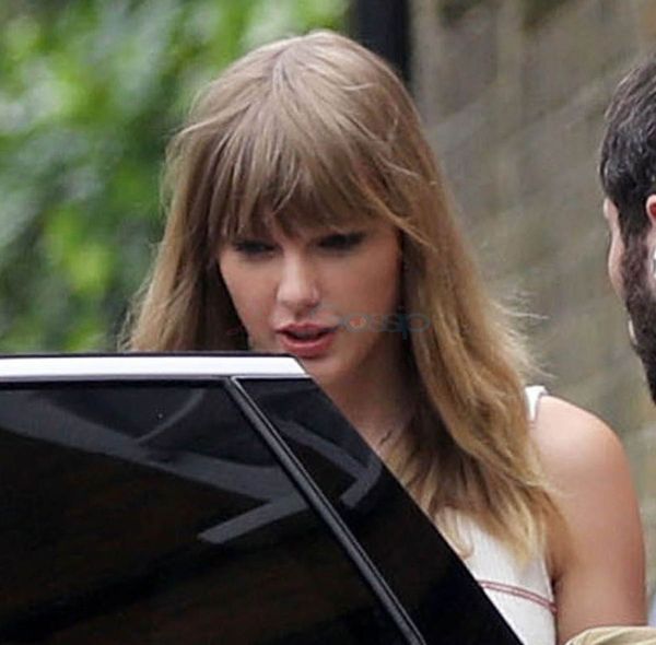 Taylor Swift’s best hair?