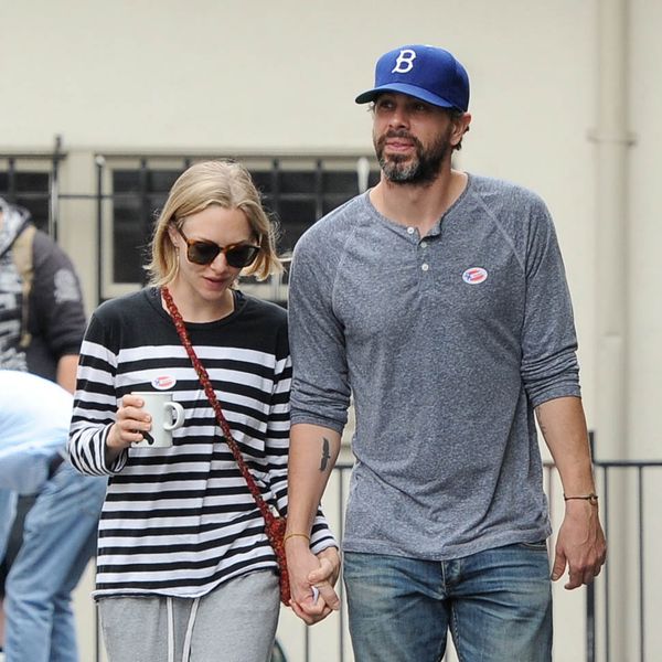 Amanda Seyfried & Thomas Sadoski: voting official