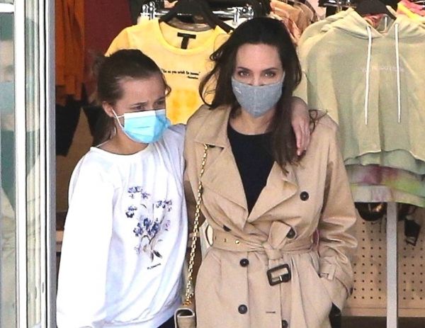 Angelina goes teen shopping