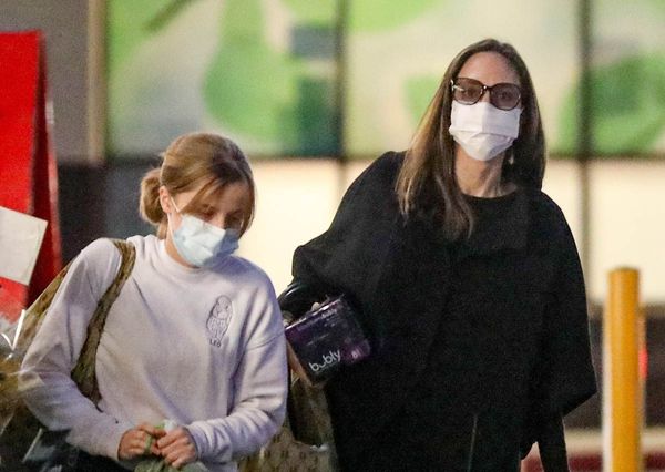 Angelina Jolie goes for sparkling