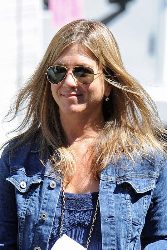 Jennifer Aniston’s daily fashion show