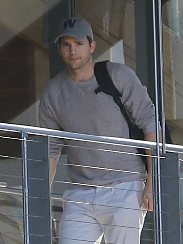 Ashton the Dadsplainer