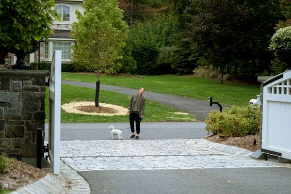 Matthew Rhys + Claire Danes’ cry face