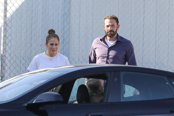 Bennifer out and about post house