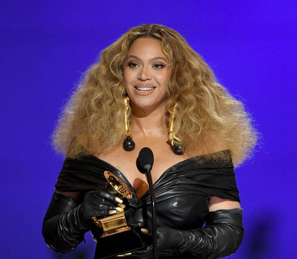 Celebrity Social Media, September 24, 2021