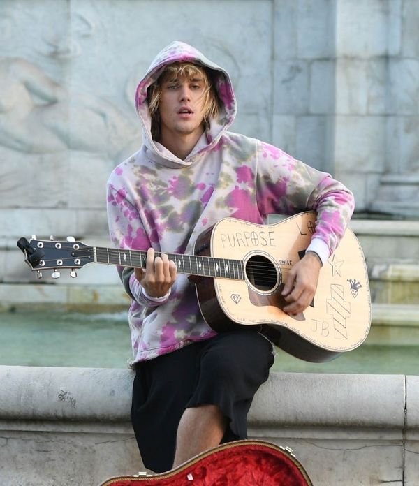 Bieber busking for love