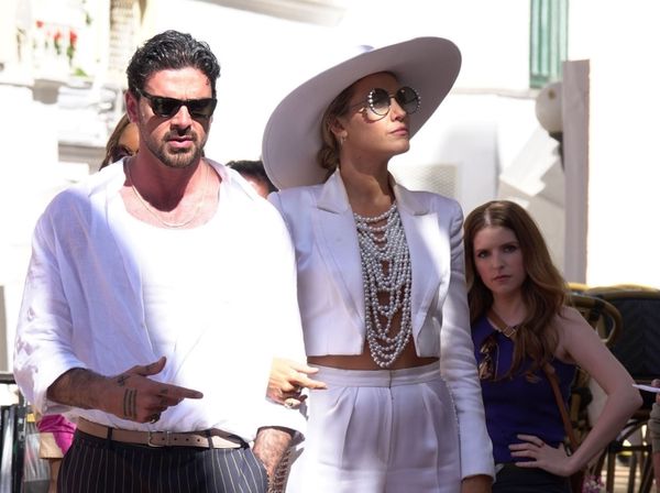 A Simple Favor x 365 Days