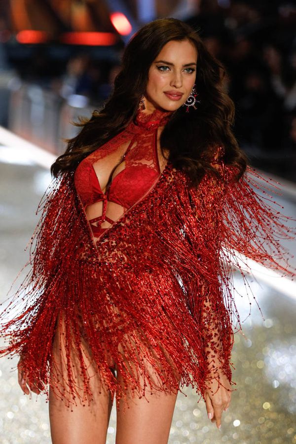 Irina Shayk is having Bradley Cooper’s baby