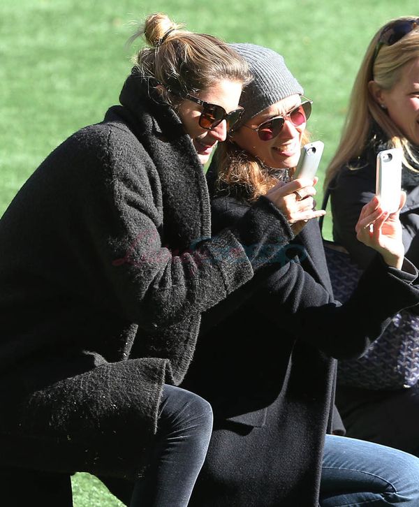 Tom, Gisele, and Bridget email each other