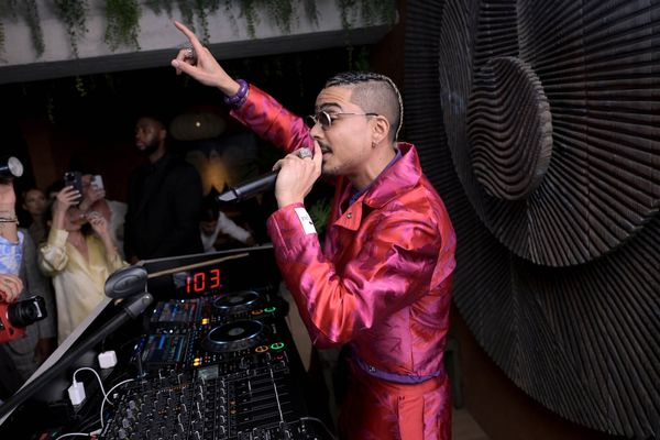 Quincy Brown keeps it in the family