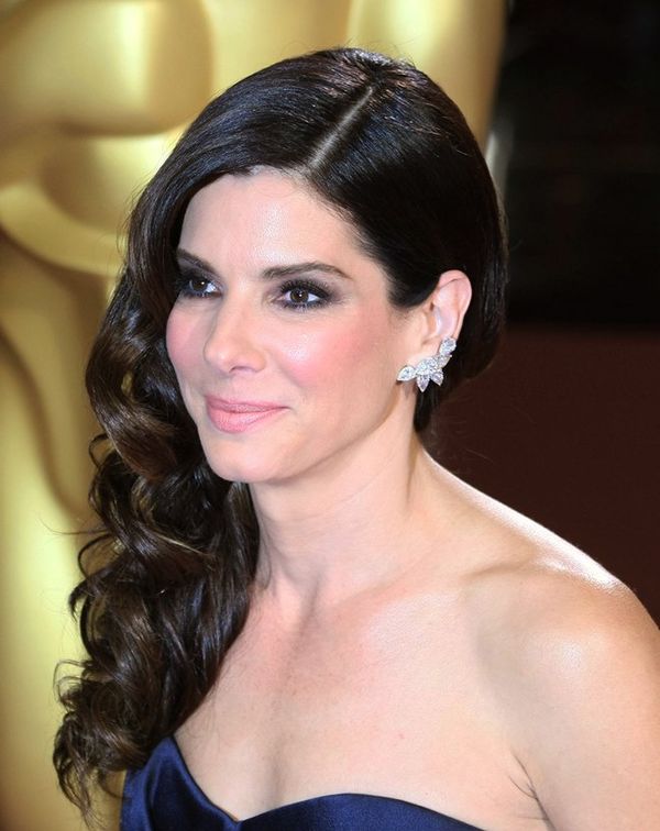 Sandra Bullock: Most Confusing Oscar Outfit