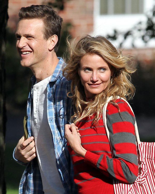 Cam's holding hands with Jason