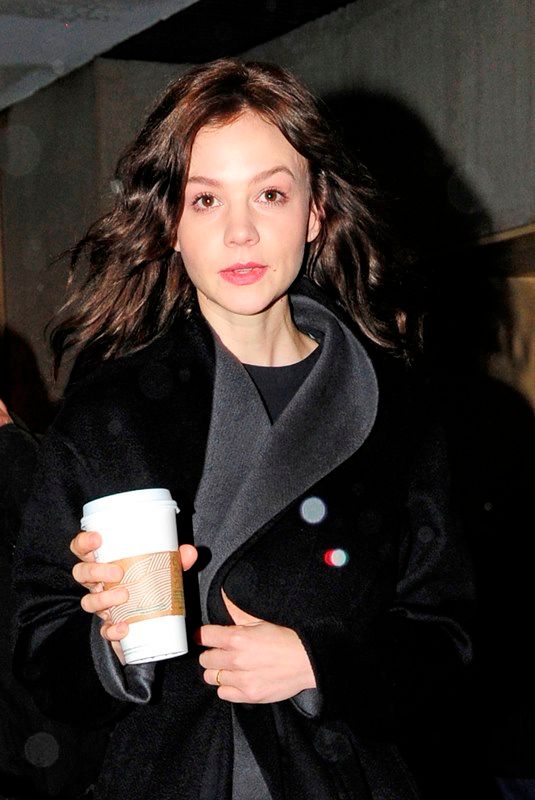 Carey Mulligan: Nude > Singing