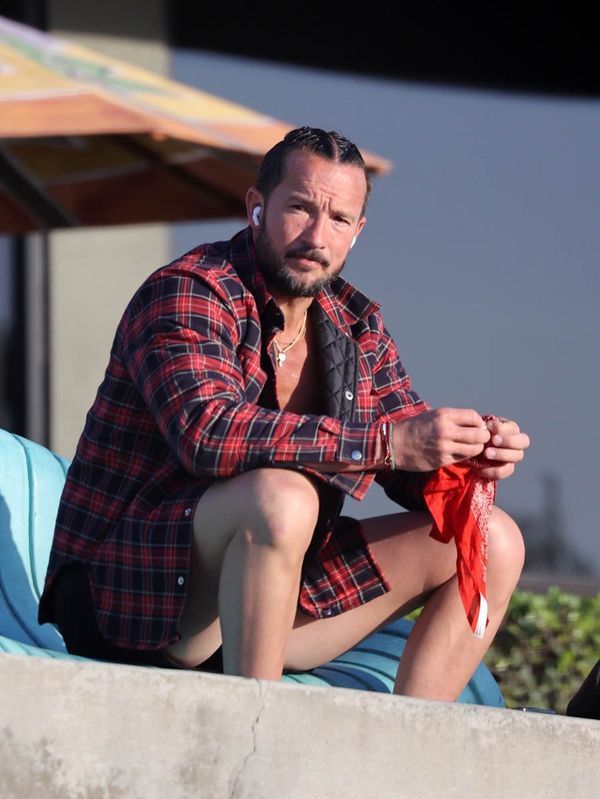 A Disgraced Pastor and His Lonely Abs