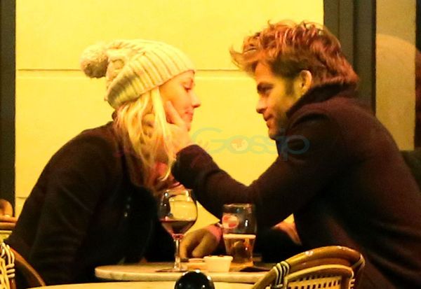 Chris Pine gets romantic in Paris
