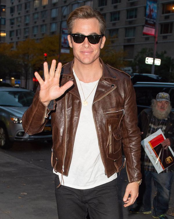 Chris Pine in Outlaw King