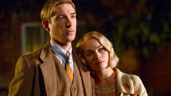 Domhnall Gleeson and Margot Robbie in Goodbye Christopher Robin