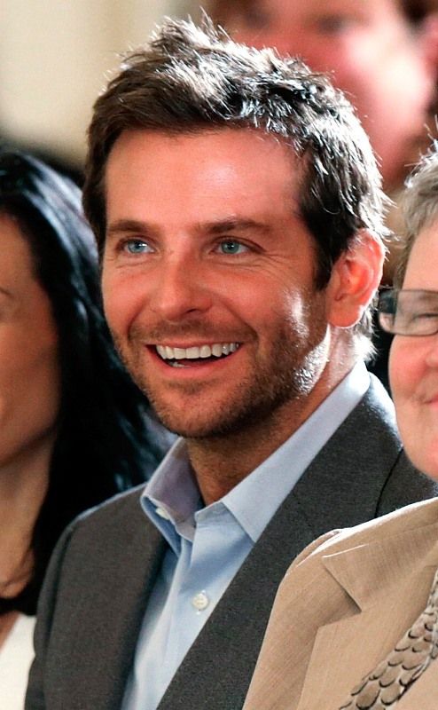 Bradley Cooper goes to Washington with a haircut