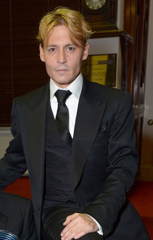 Johnny Depp goes blonde