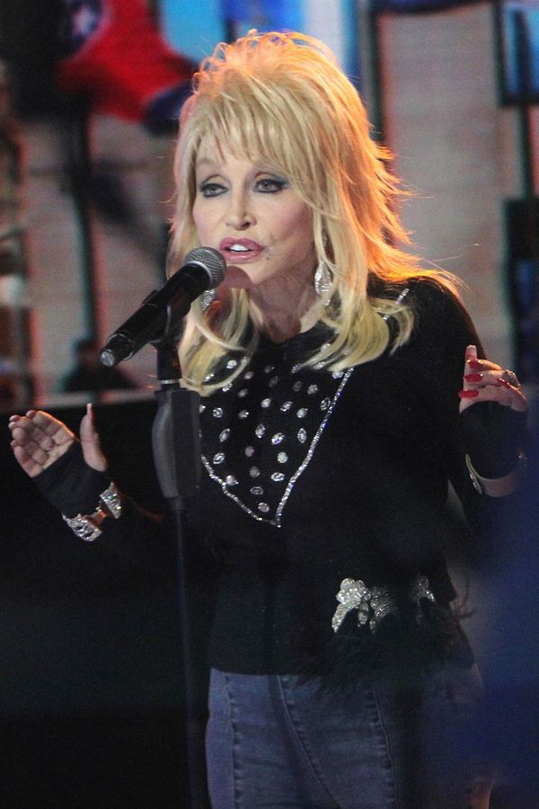 Dolly on the campaign trail