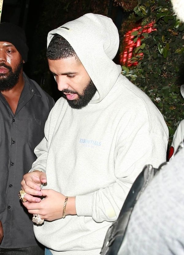 Drake & Rihanna: “God’s Plan”