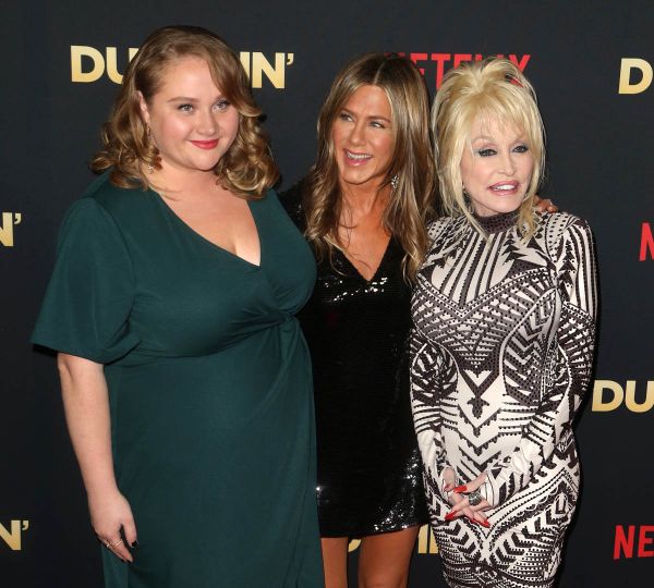 Dolly & Jen on the carpet and tequila shots with Sandy