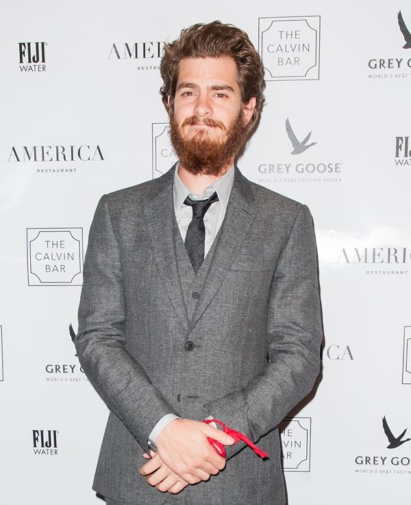 Eddie supports Andrew right back