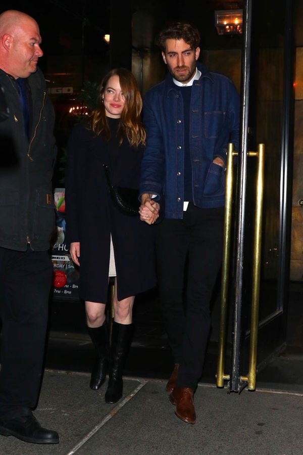 Emma Stone postpones wedding