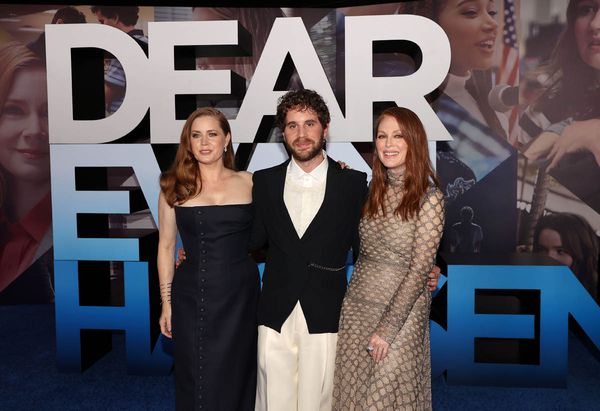 Dear Evan Hansen is PSYCHOTIC