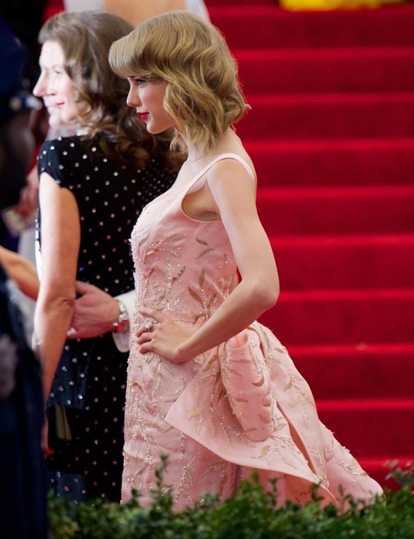 Taylor Swift & Selena Gomez: Making up at the MET