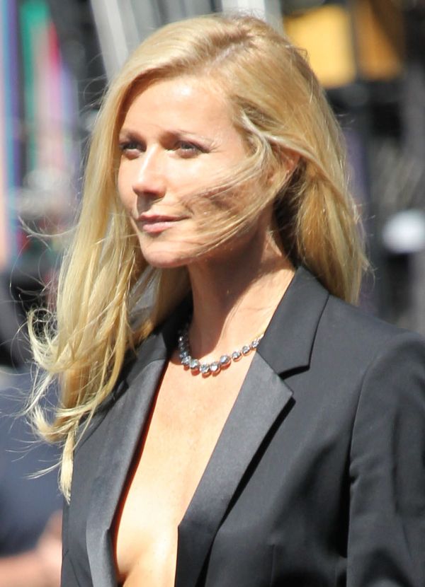 Shirtless Gwyneth