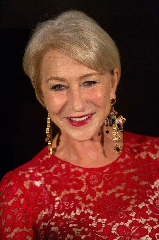 Helen Mirren was not attacked by an air conditioner