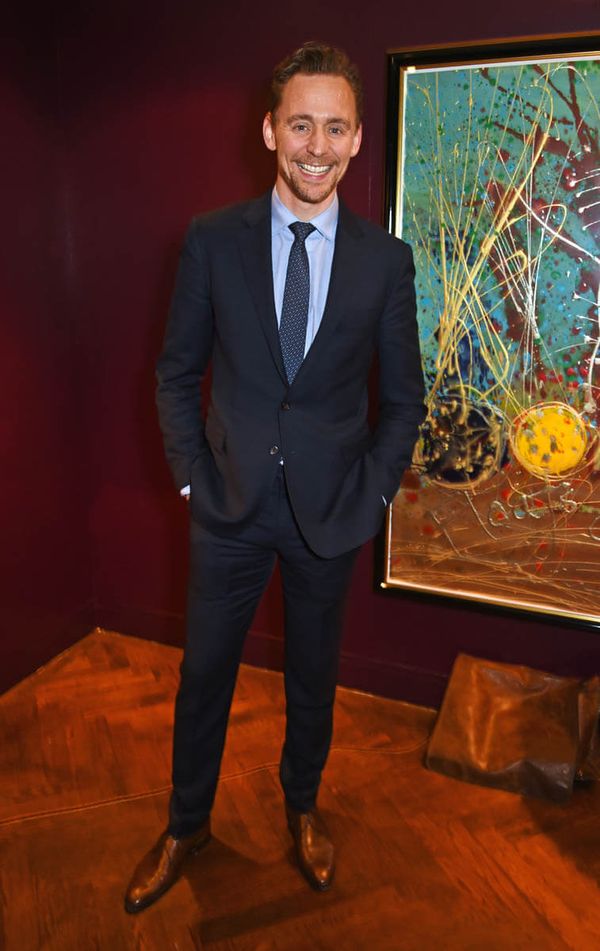 Tom Hiddleston vs Roger Federer