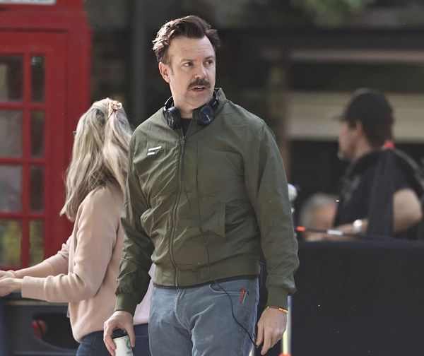 Jason Sudeikis post-serve