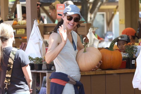 Celebrity Social Media, October 6, 2022