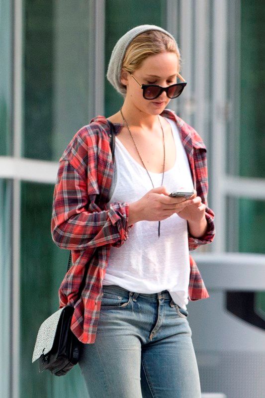 Jennifer Lawrence: movies, dinner, home