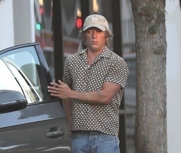 Jeremy Allen White’s DC style