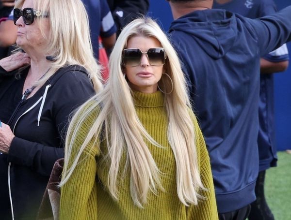 Jessica Simpson: Singing Single?