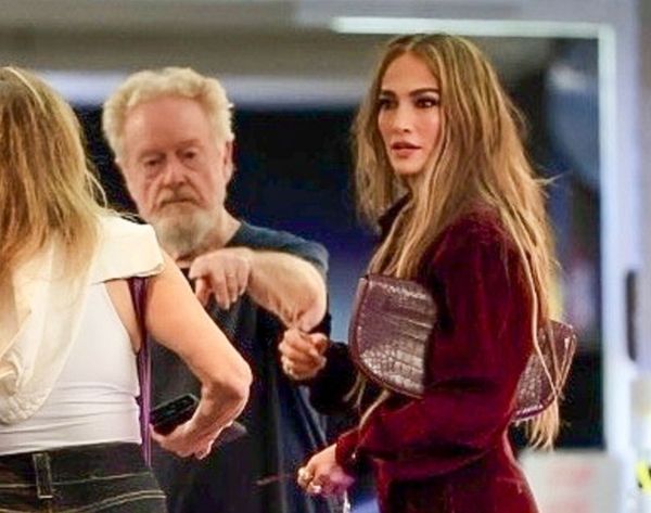 JLo: Blonde and Burgundy