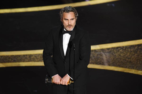 Joaquin Phoenix & Renee Zellweger: Arrested Award Winners?