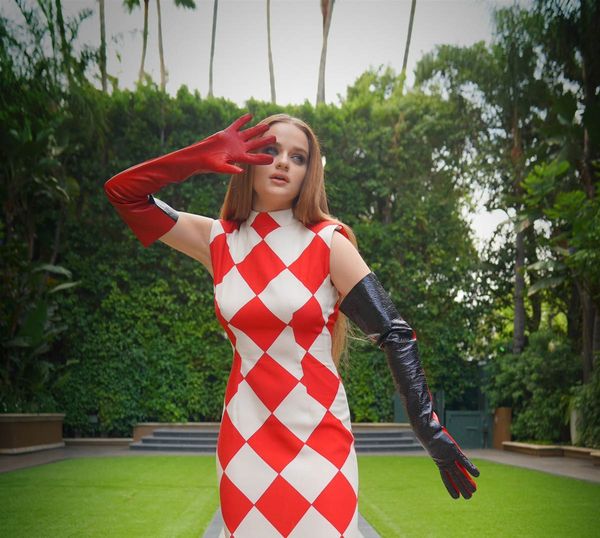 Joey King and the Clown Trend