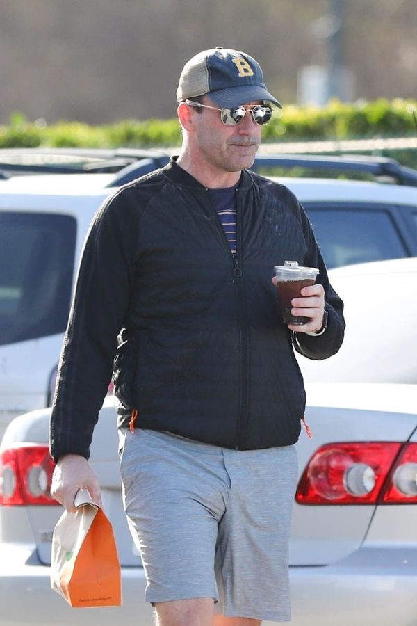 Jennifer Aniston talks to Jon Hamm