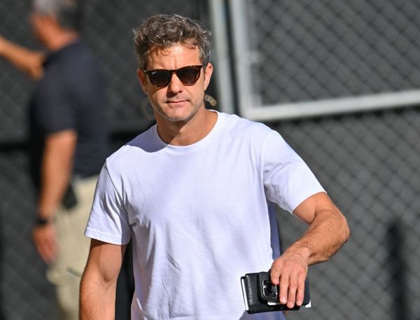 Joshua Jackson, Canadian Boyfriend
