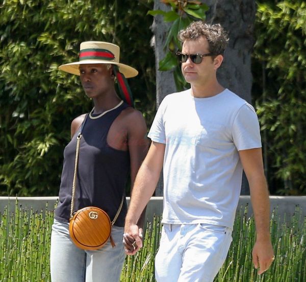 Joshua and Jodie together still…again…?