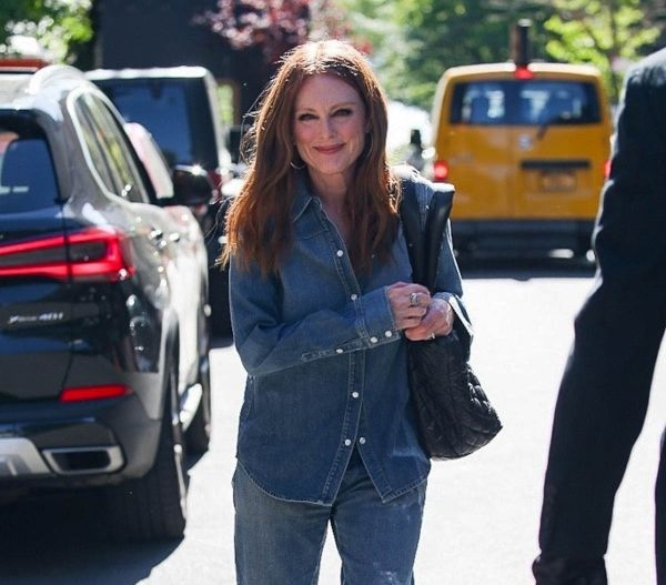 Outfit of the Week: Julianne Moore