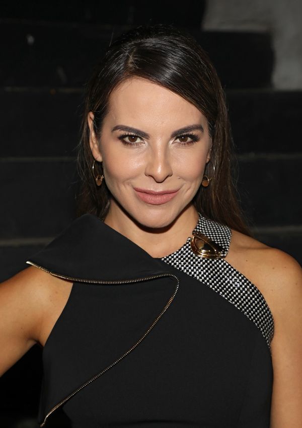 Woman speaks, Sean Penn panics