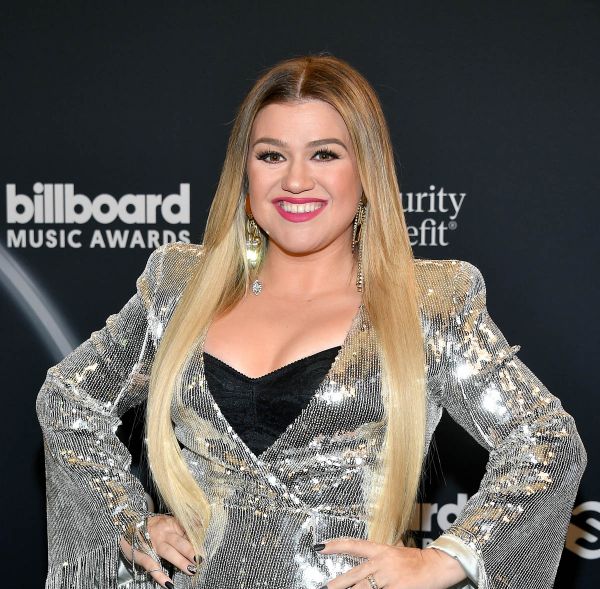 Kelly’s (Early) Holiday Spirit